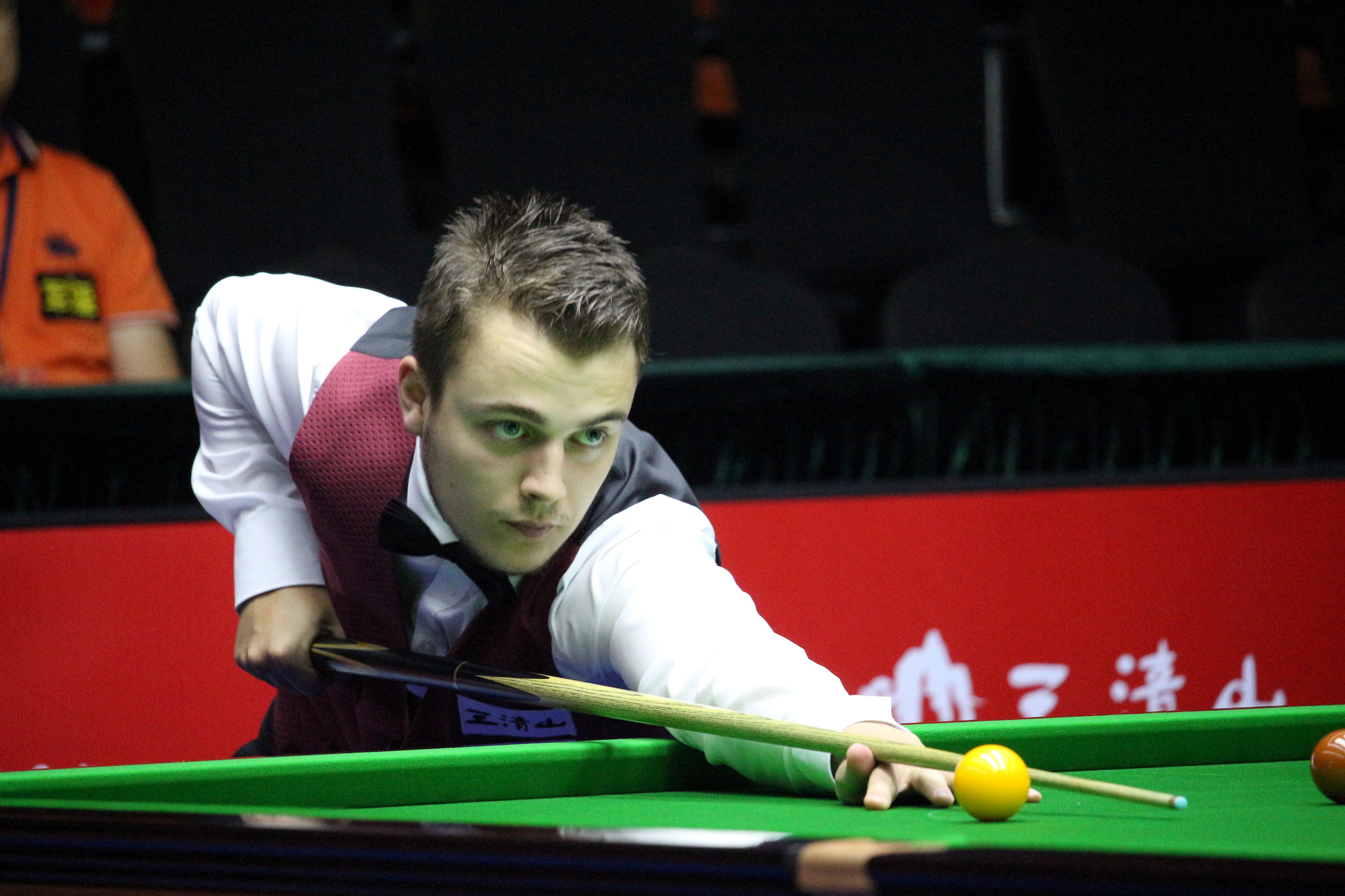 的表现而改 的表现而改