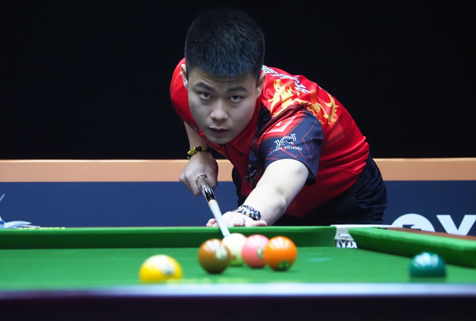 球迷感到担 球迷感到担